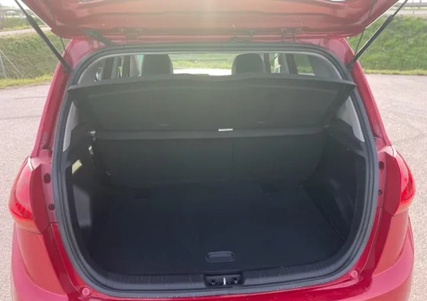 Kia Venga cena 49900 przebieg: 33000, rok produkcji 2018 z Jarosław małe 92
